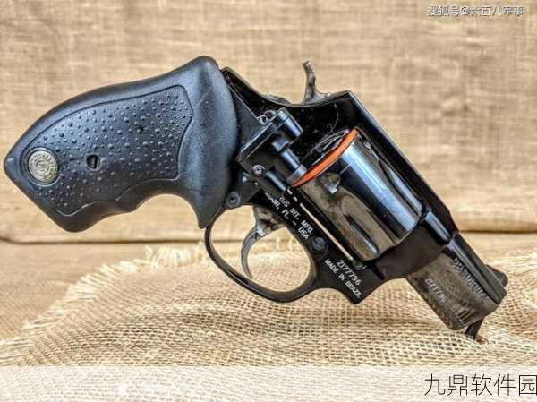 堡垒之夜手游左轮手枪全面剖析，伤害数据与实战应用详解